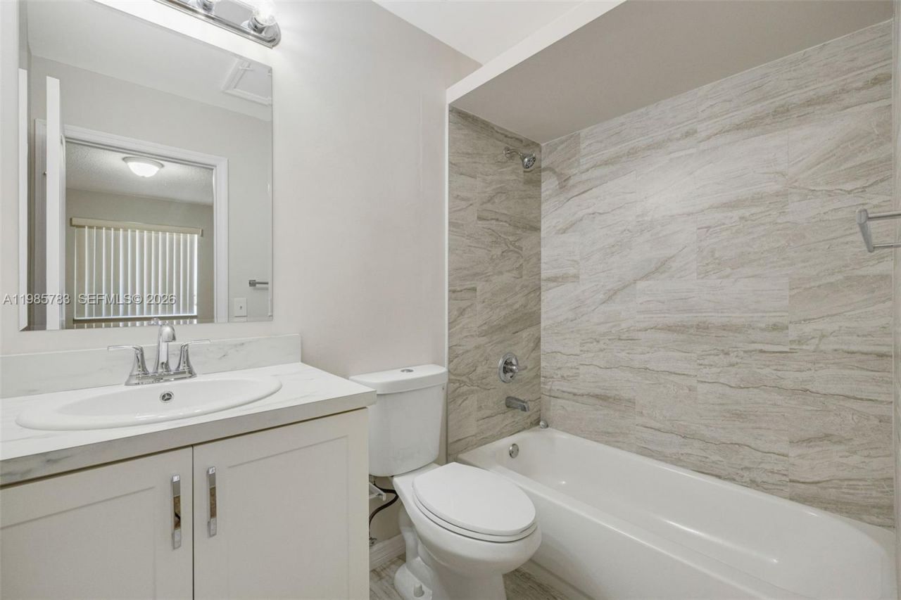 15750 SW 92nd Ave, Unit 29C, Palmetto Bay, FL 33157 Photo