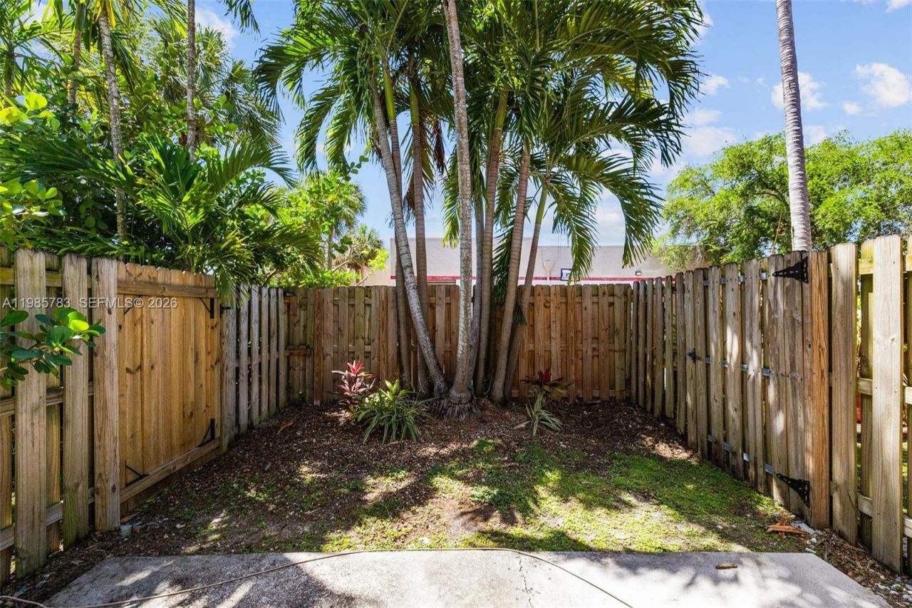 15750 SW 92nd Ave, Unit 29C, Palmetto Bay, FL 33157 Photo