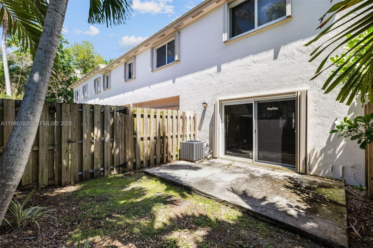 15750 SW 92nd Ave, Unit 29C, Palmetto Bay, FL 33157 Photo
