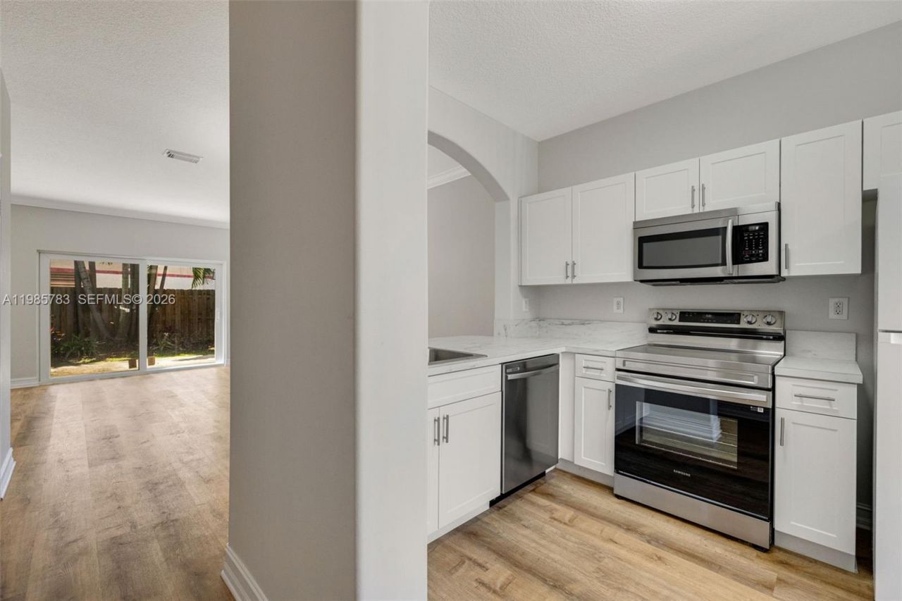15750 SW 92nd Ave, Unit 29C, Palmetto Bay, FL 33157 Photo