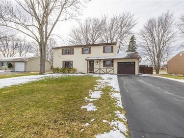 118 Clooney Drive , Henrietta, NY 14467