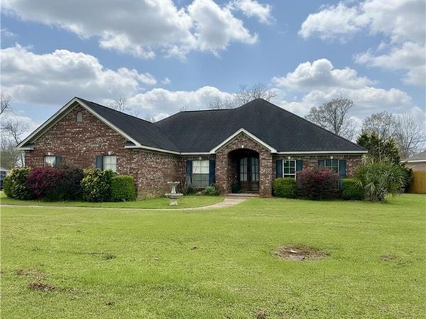 8166 South Wind Drive W, Irvington, AL 36544