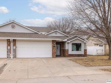 104 E Deer Lane, Plattsmouth, NE 68048