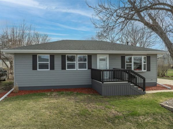 2455 Mcgowan Boulevard, Marion, IA 52302