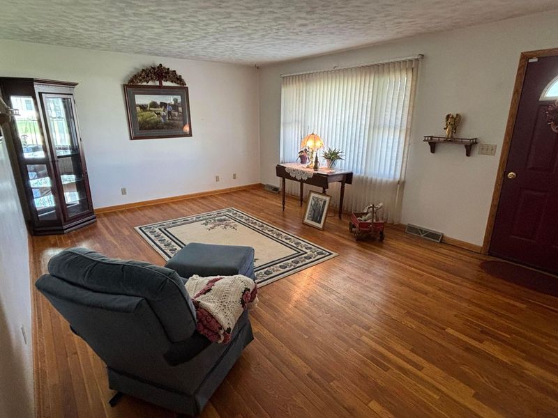 87 Brenton Drive, Newark, OH 43055 Photo 4