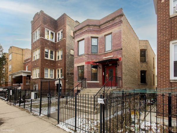 4718 N Central Park Avenue , Chicago, IL 60625