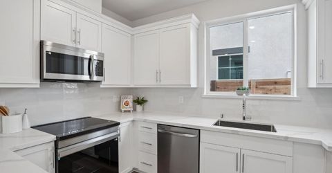 6441 Ventris Walk, Sacramento, CA 95823 Photo