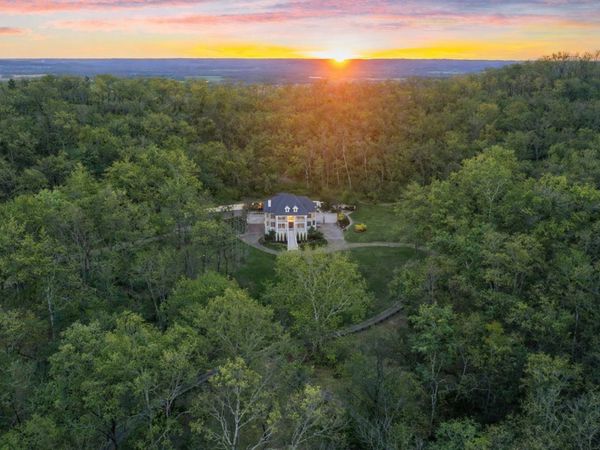 2183 S Berrys Chapel Rd, Franklin, TN 37069