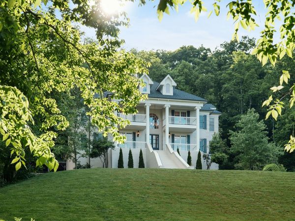 2183 S Berrys Chapel Rd, Franklin, TN 37069