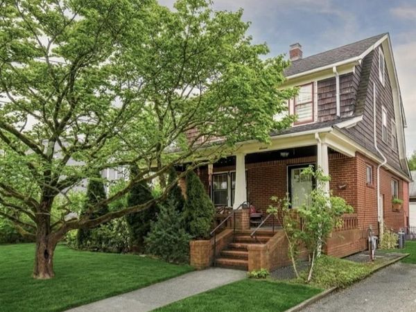 7 Cherry Street , Glen Head, NY 11545