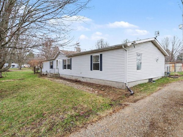 101 S Avenue C, Athens, MI 49011