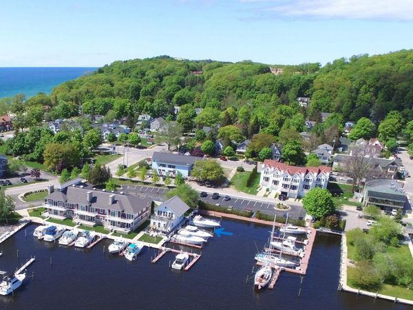 14 Second Street S, Frankfort, MI 49635