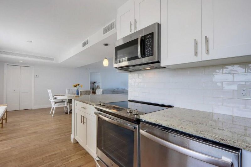 130 Lakeshore Drive, Unit 923, North Palm Beach, FL 33408 Photo