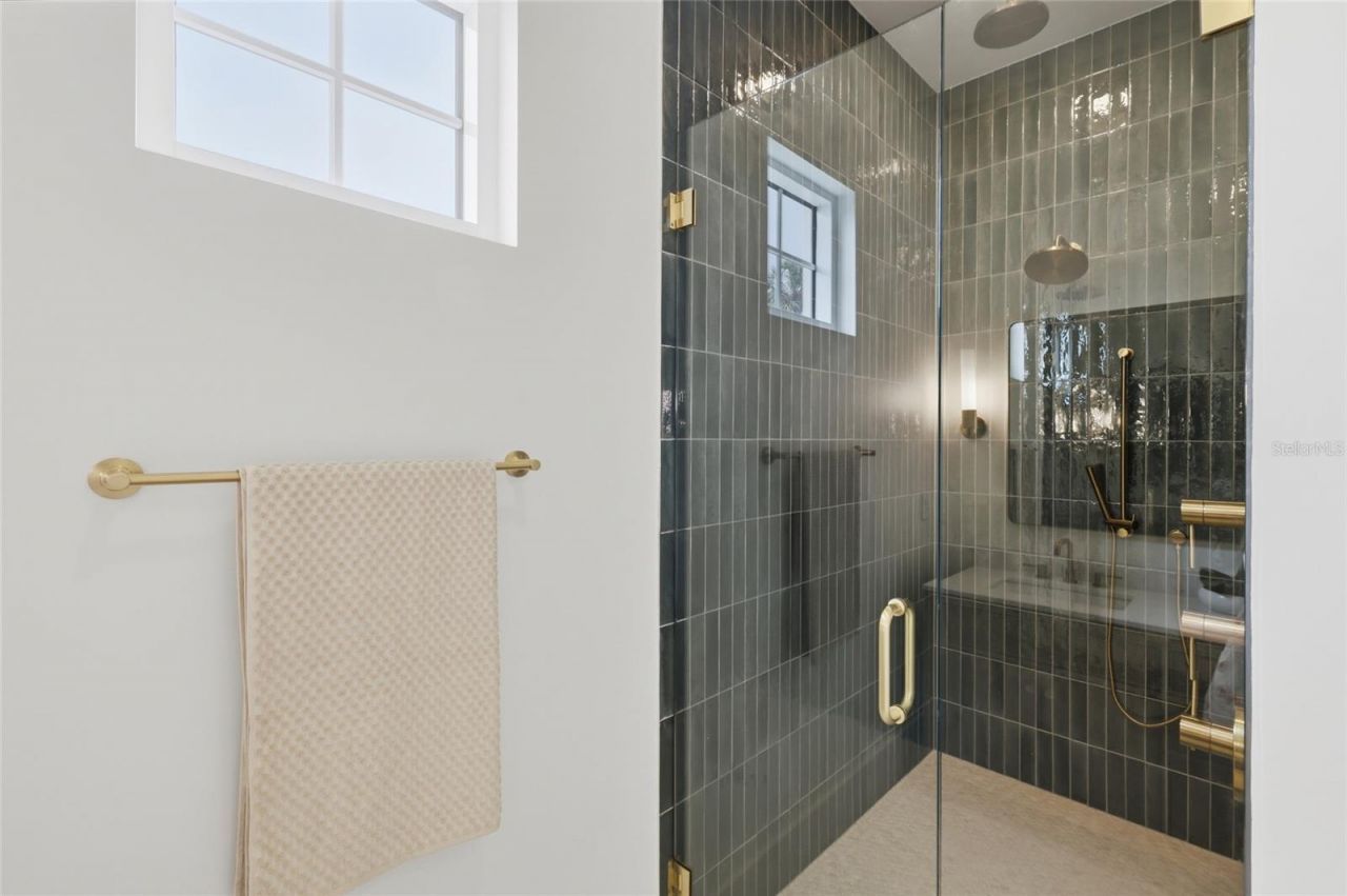 680 Key Royale Drive, Holmes Beach, FL 34217 Photo