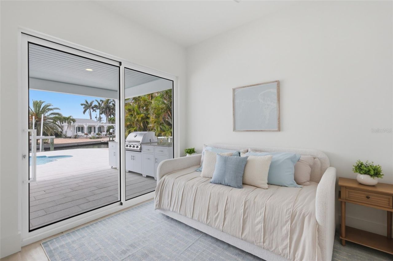 680 Key Royale Drive, Holmes Beach, FL 34217 Photo