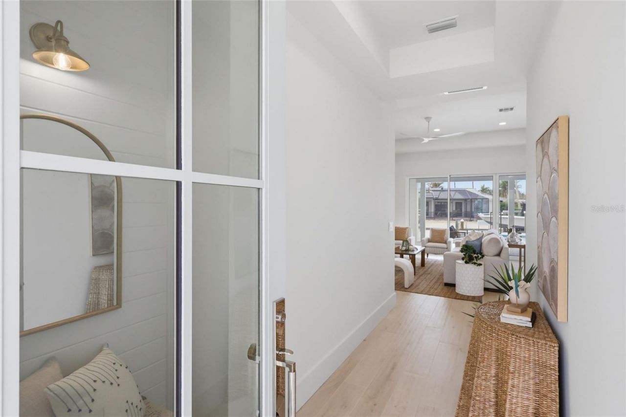 680 Key Royale Drive, Holmes Beach, FL 34217 Photo