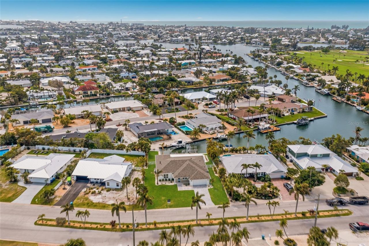 680 Key Royale Drive, Holmes Beach, FL 34217 Photo