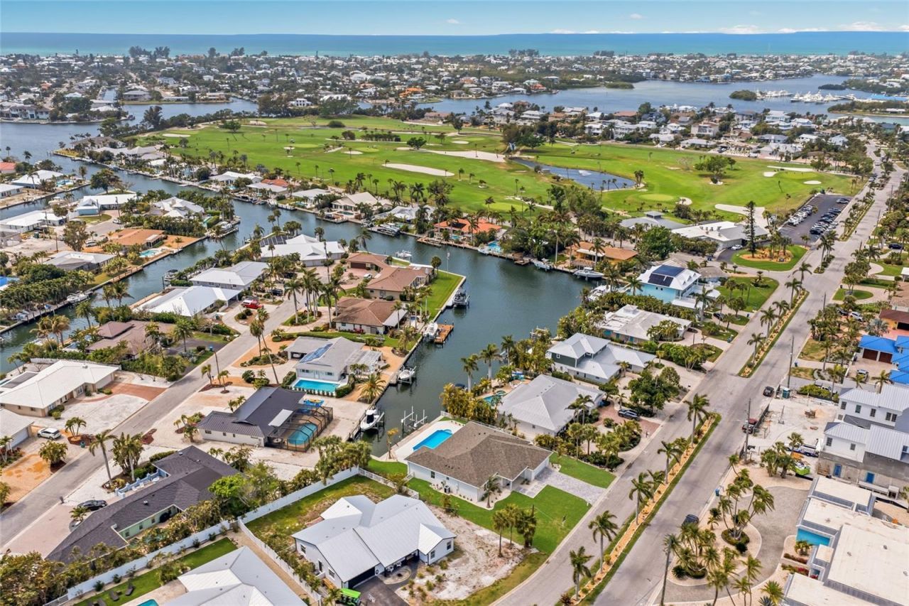 680 Key Royale Drive, Holmes Beach, FL 34217 Photo