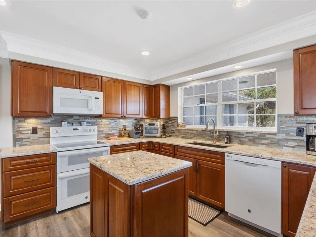 2005 W 21st Street W, Palmetto, FL 34221 Photo