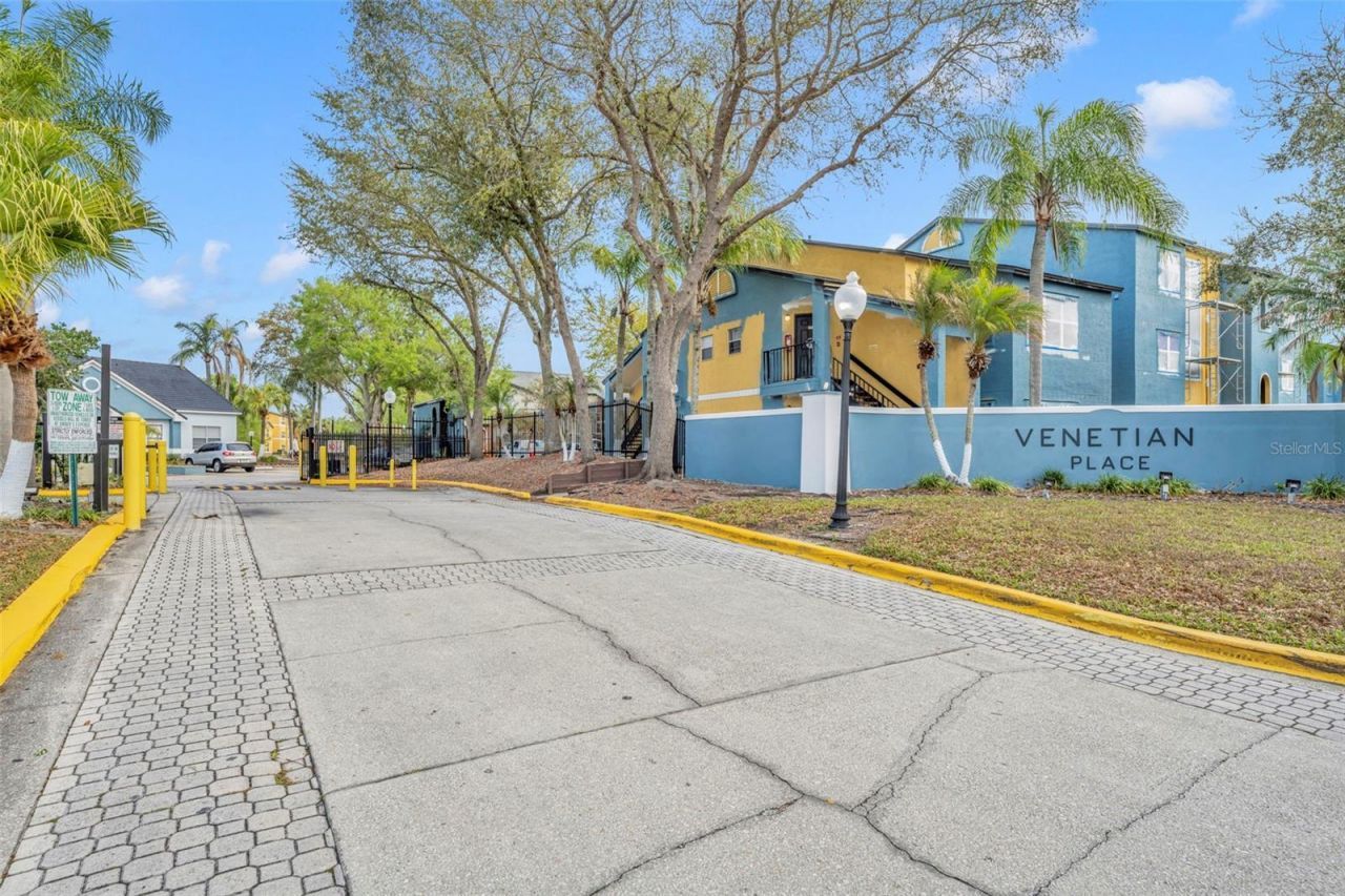 4512 Commander Drive , Unit 1712, Orlando, FL 32822 Photo