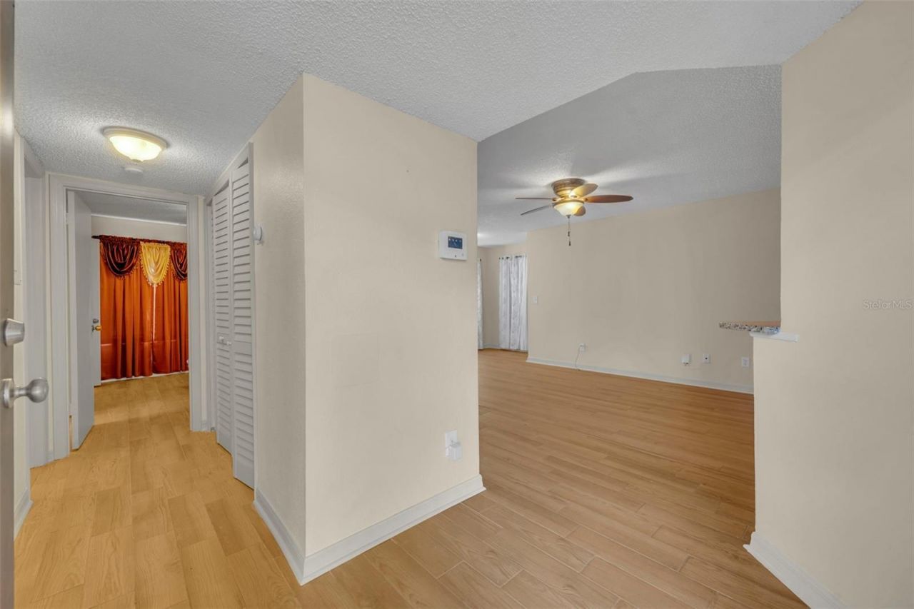4512 Commander Drive , Unit 1712, Orlando, FL 32822 Photo