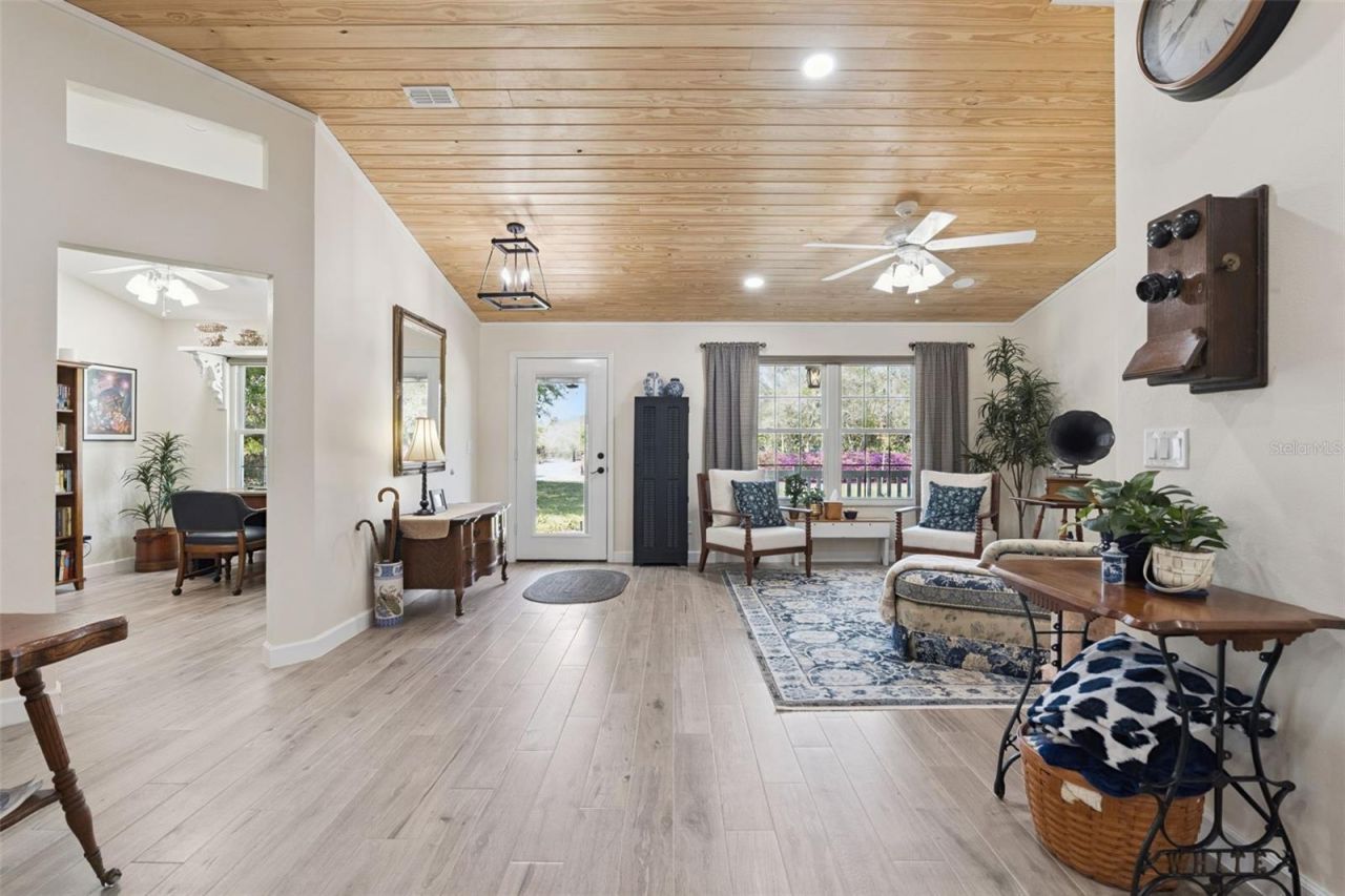 37008 Forestdel Drive, Eustis, FL 32736 Photo