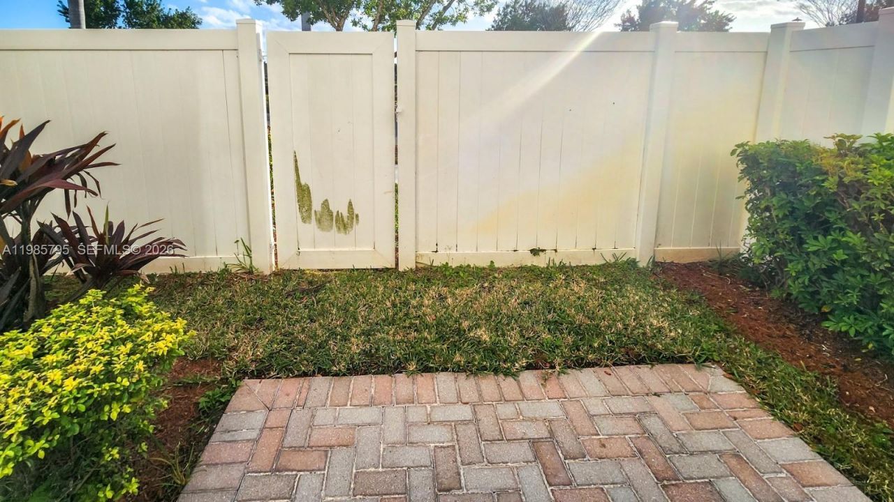 470 NE 194th Ter , Unit 470, Miami, FL 33179 Photo