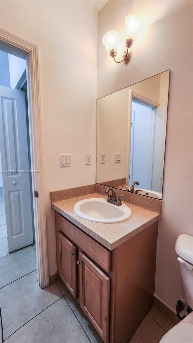 470 NE 194th Ter, Unit 470, Miami, FL 33179 Photo