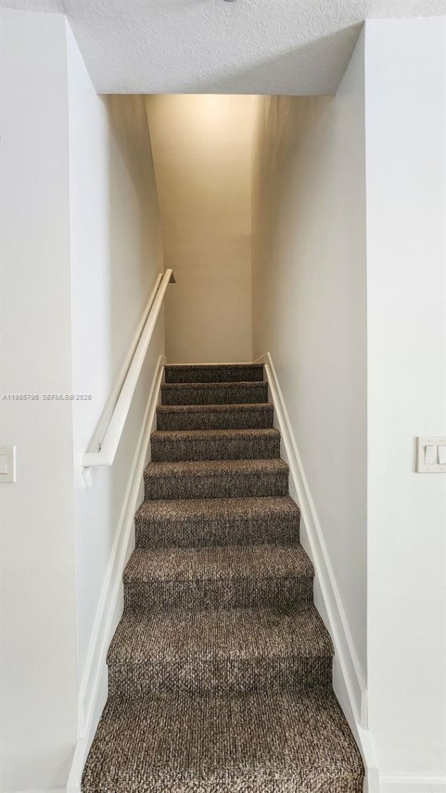 470 NE 194th Ter, Unit 470, Miami, FL 33179 Photo