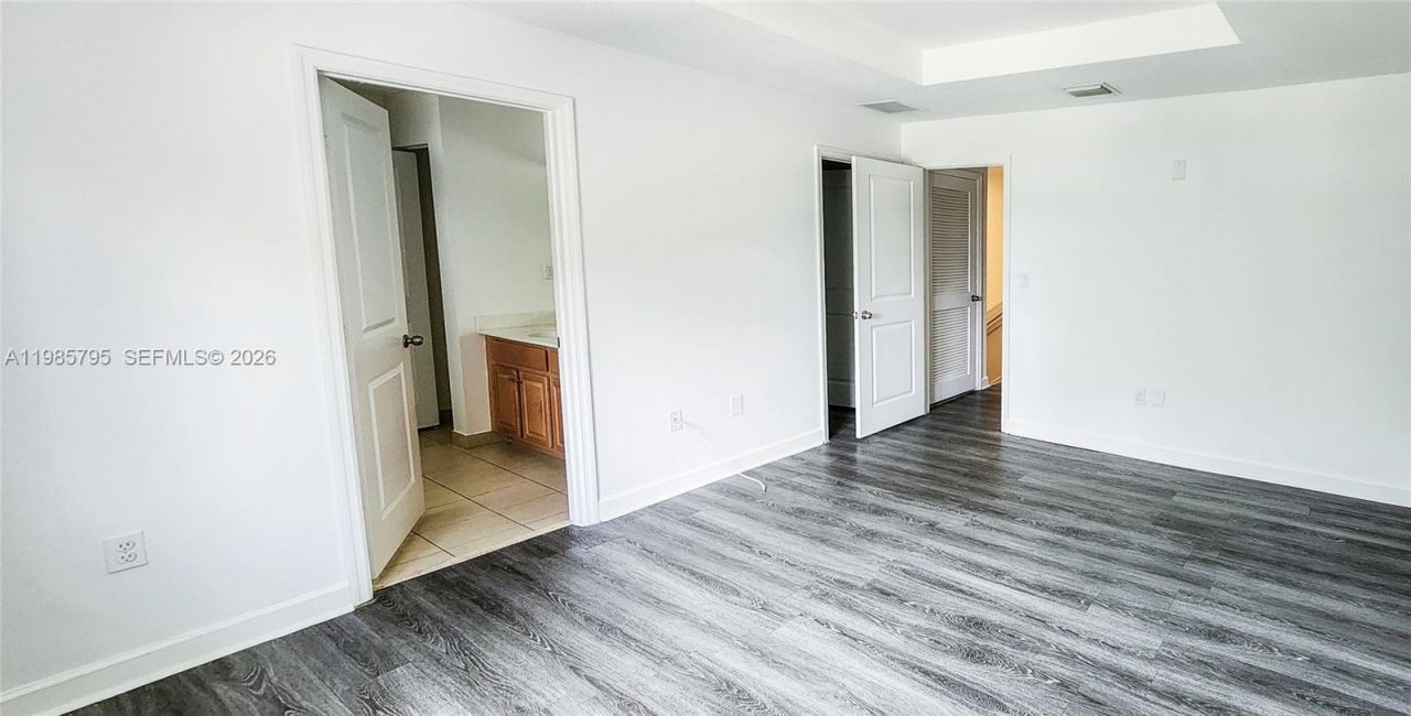 470 NE 194th Ter, Unit 470, Miami, FL 33179 Photo