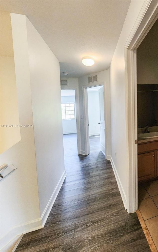 470 NE 194th Ter, Unit 470, Miami, FL 33179 Photo