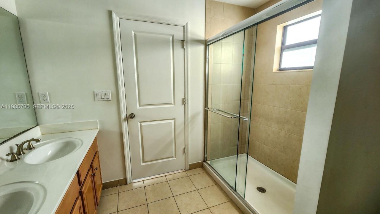 470 NE 194th Ter , Unit 470, Miami, FL 33179 Photo