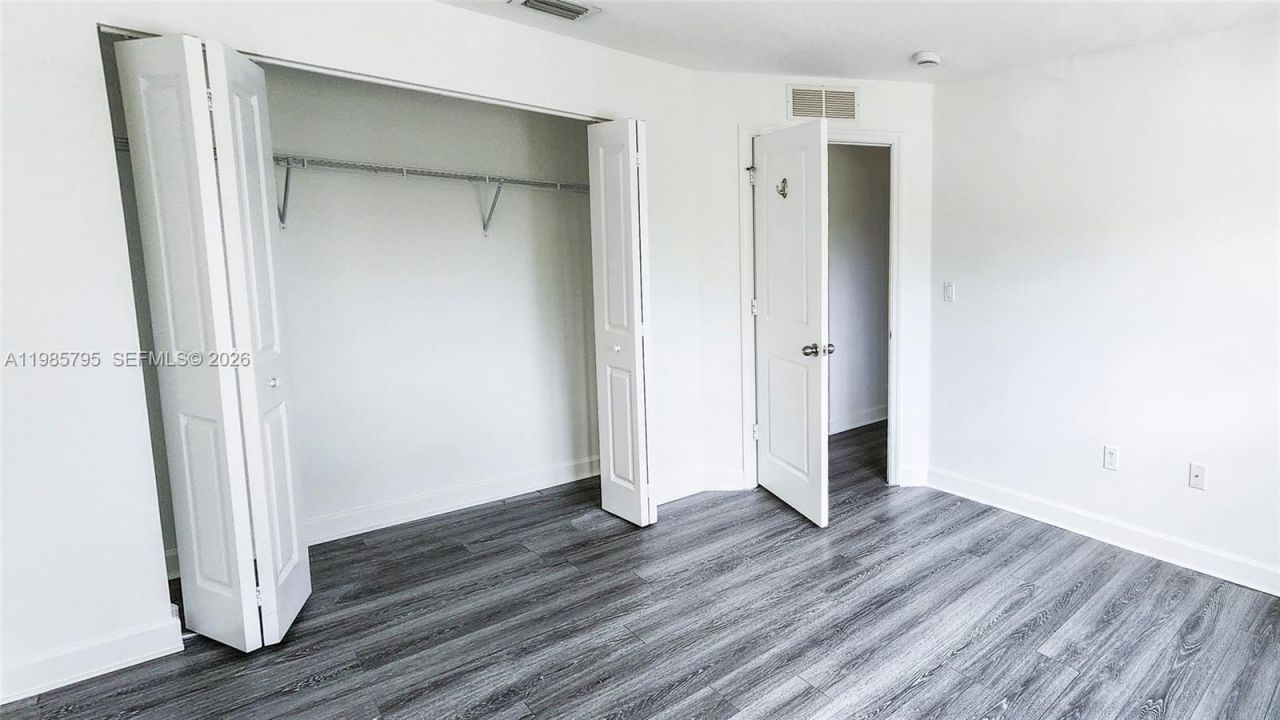 470 NE 194th Ter, Unit 470, Miami, FL 33179 Photo