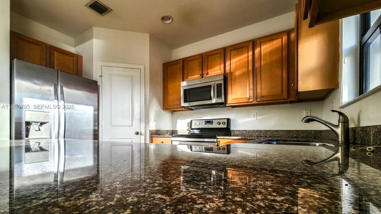 470 NE 194th Ter , Unit 470, Miami, FL 33179 Photo