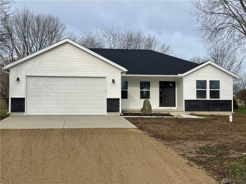 1389 Leon Drive, West Alexandria, OH 45381 Photo 2