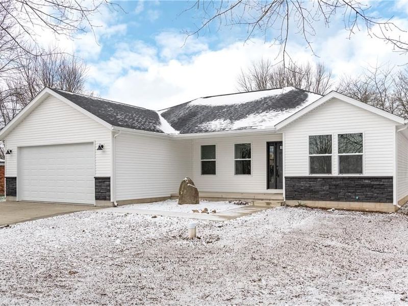 1389 Leon Drive, West Alexandria, OH 45381 Photo 4