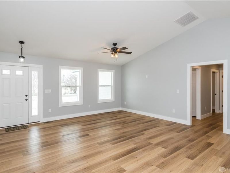 1389 Leon Drive, West Alexandria, OH 45381 Photo 8