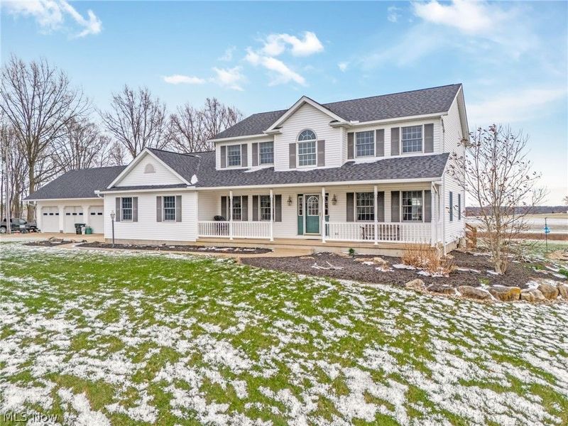 2186 Woodline Avenue SW, North Lawrence, OH 44666 Photo 1