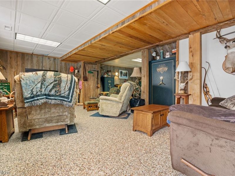 2186 Woodline Avenue SW, North Lawrence, OH 44666 Photo 33