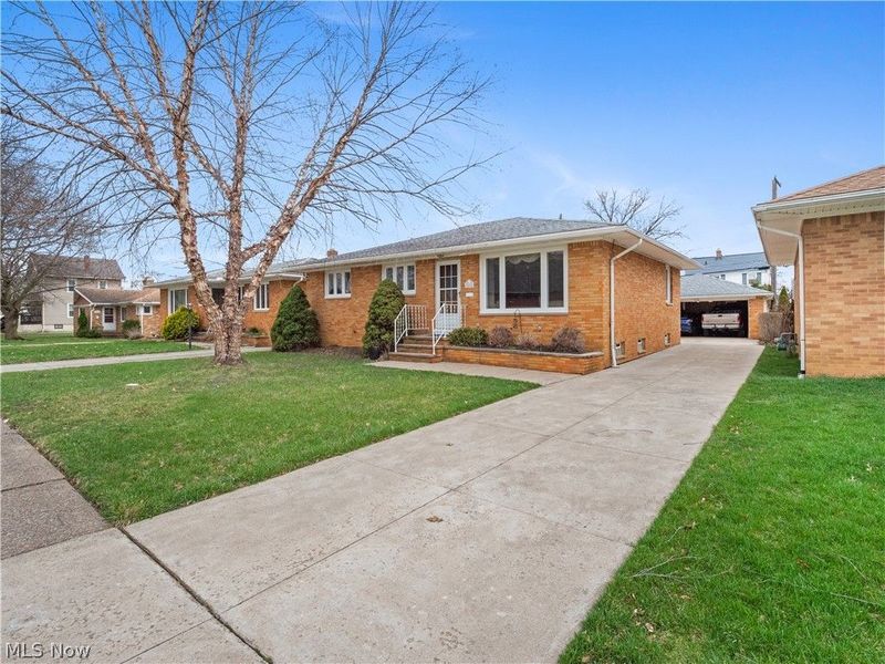 3406 Marioncliff Drive, Parma, OH 44134 Photo 2