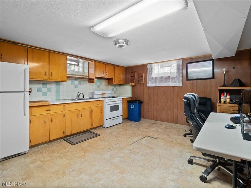 3406 Marioncliff Drive, Parma, OH 44134 Photo 23