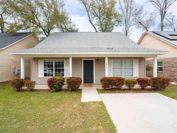 7060 Heather Oaks Dr, Pensacola, FL 32506