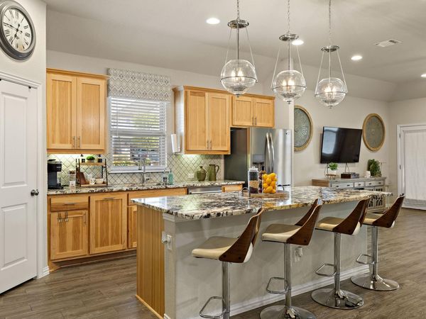 202 Simmental LOOP, Hutto, TX 78634