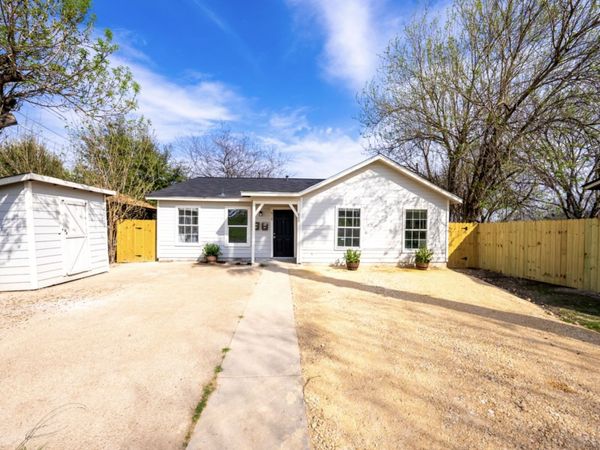 818 Hampton, San Antonio, TX 78220