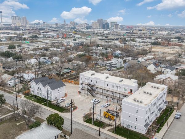 330 E Carson St, San Antonio, TX 78208