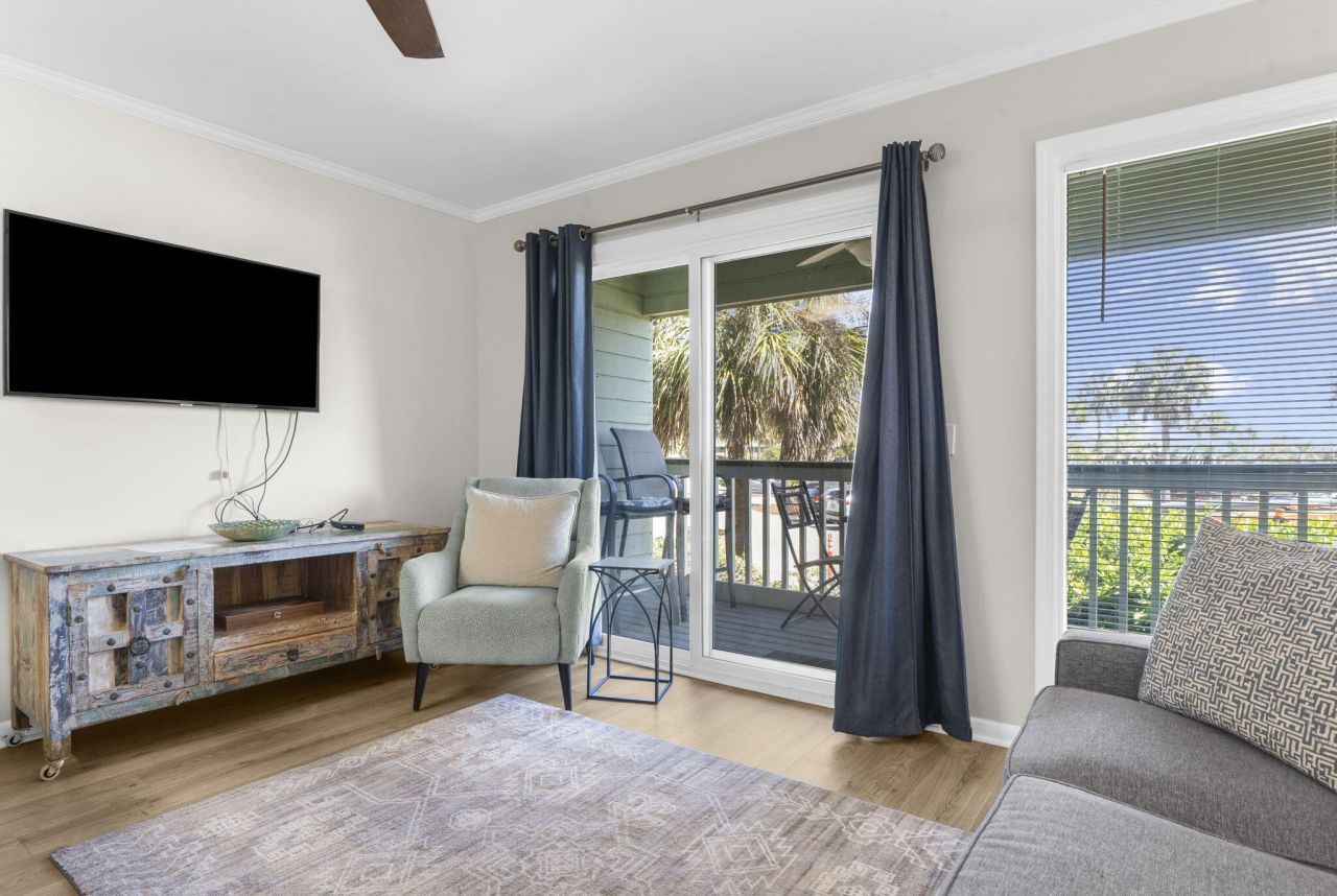 1300 Ocean Boulevard Photo 10