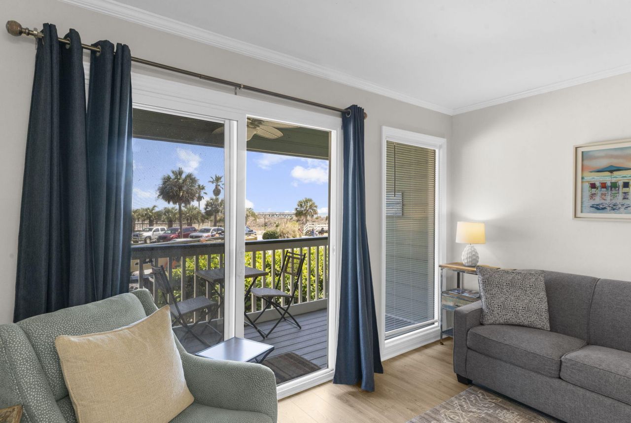 1300 Ocean Boulevard Photo 16