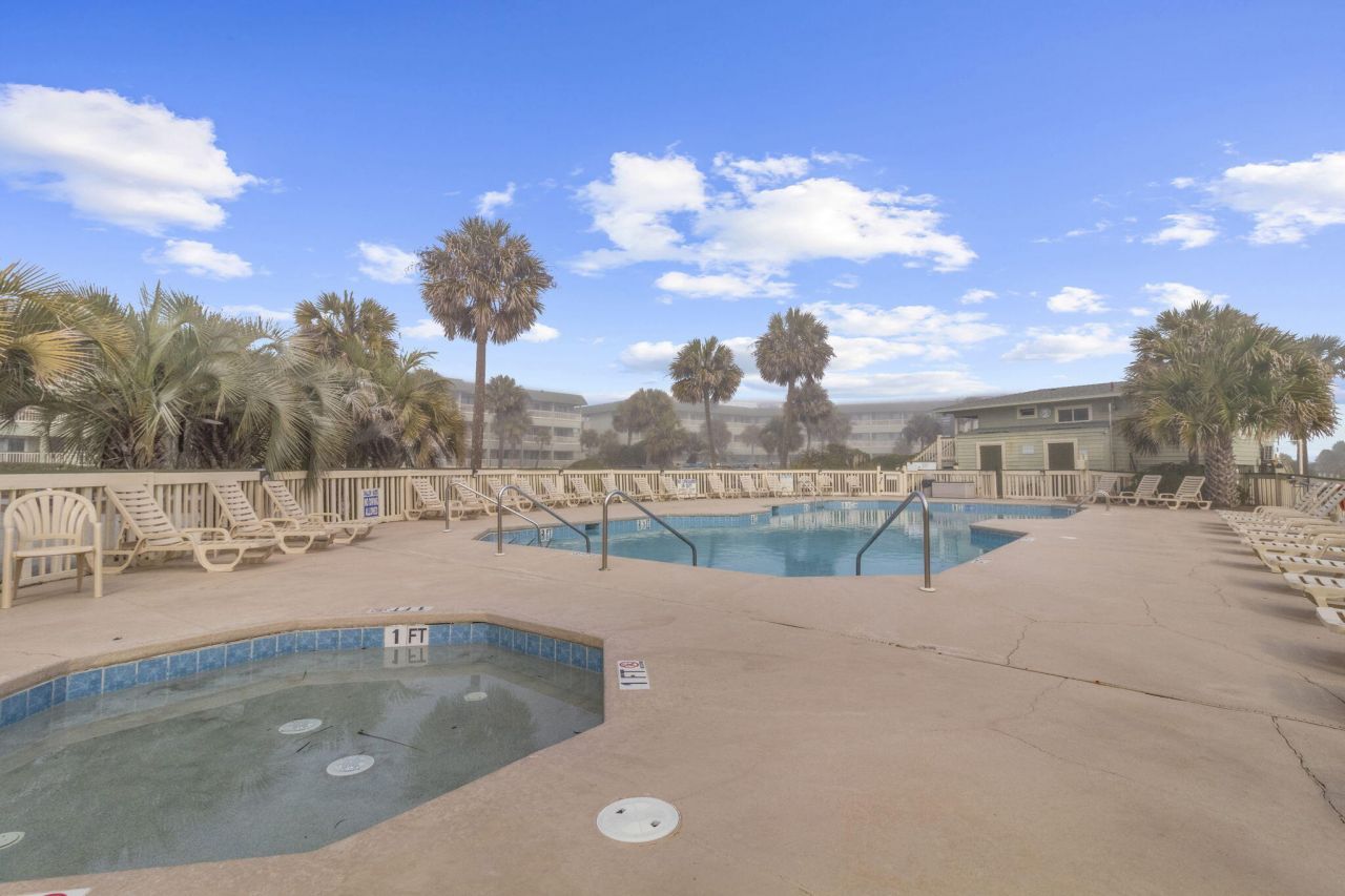 1300 Ocean Boulevard Photo 22