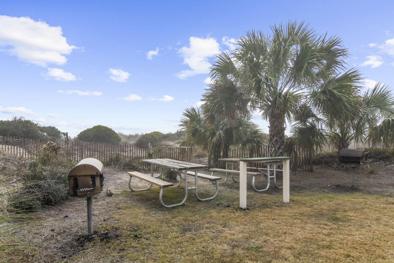 1300 Ocean Boulevard Photo 24