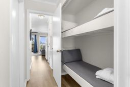 1300 Ocean Boulevard photo 4